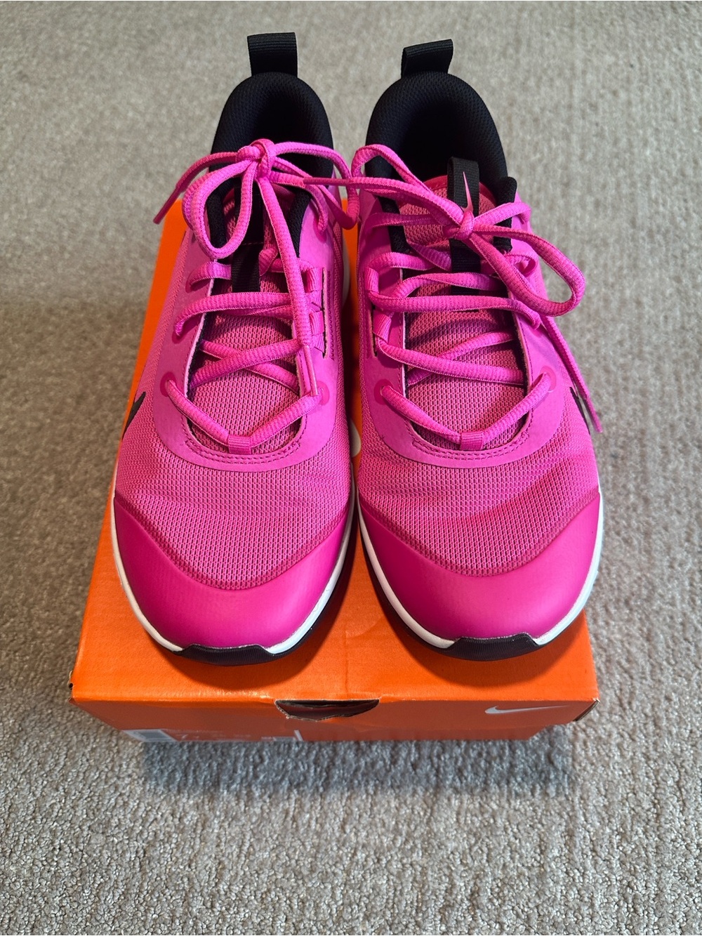 Nike Omni Multi-Point Youth Sneakers (sz 7)